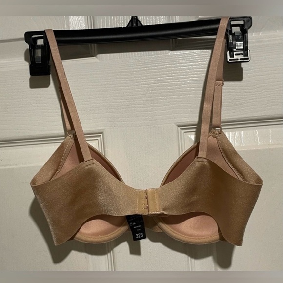 Set of 2 Christian Siriano Lace Bras. Like New. Size 32B. $8 - Picture 10 of 10